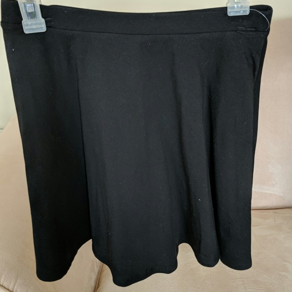 BLACK SKATER SKIRT